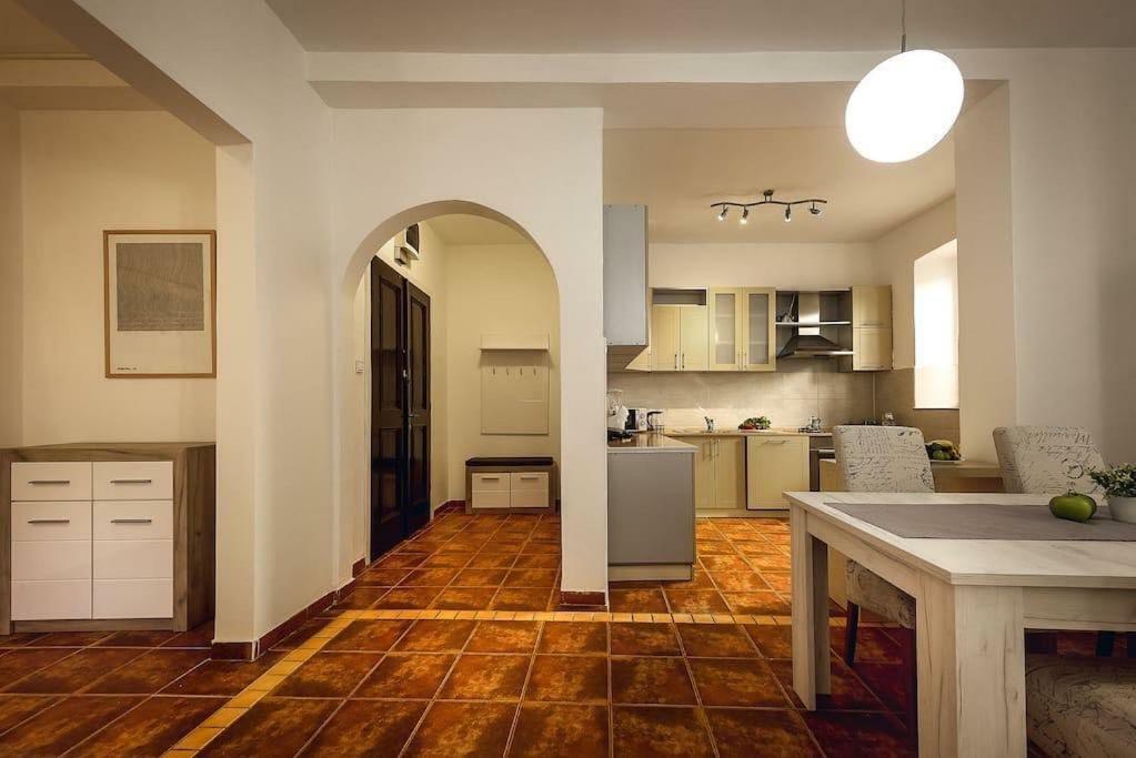 Old Town Experience Apartment كوتور المظهر الخارجي الصورة