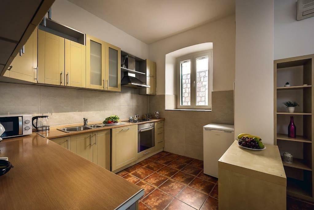 Old Town Experience Apartment كوتور المظهر الخارجي الصورة